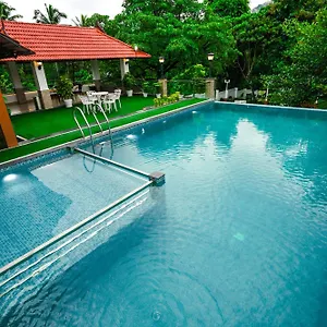 https://rainland-athirappilly.kerala-hotels.net
